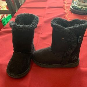 Girls Airwalk 10.5 boots
